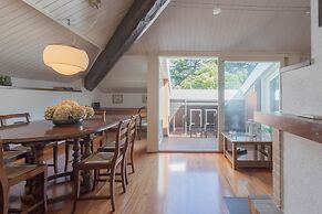 La Mansarda in Como With 3 Bedrooms and 2 Bathrooms