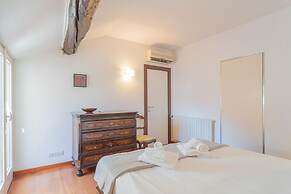 La Mansarda in Como With 3 Bedrooms and 2 Bathrooms