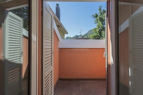 La Mansarda in Como With 3 Bedrooms and 2 Bathrooms