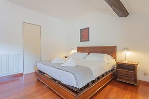 La Mansarda in Como With 3 Bedrooms and 2 Bathrooms