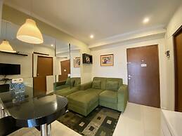 Cozy 2Br Apartment At Gateway Ahmad Yani Cicadas