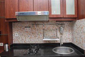 Great Location And Comfy 1Br Apartment At Woodland Park Residence