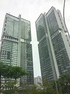 Cozy Living And Tidy 2Br Ciputra World 2 Apartment