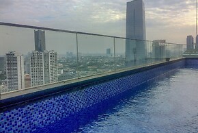 Cozy Living And Tidy 2Br Ciputra World 2 Apartment