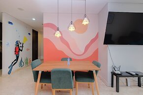 Luxury And Strategic 1Br Apartment At The Empyreal Epicentrum