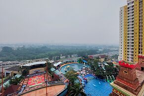 Comfort And Comfy 2Br At Great Western Resort Apartment