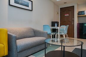 Comfort And Comfy 2Br At Great Western Resort Apartment