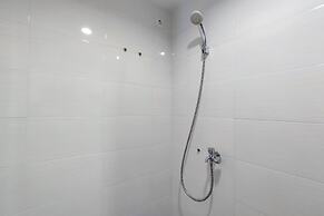 Comfort 1Br At Amartha View Apartment