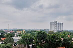 Elegant And Comfy Studio Apartment At Bintaro Icon