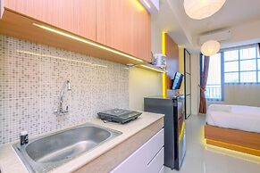 Cozy And Simply Studio At Evenciio Margonda Apartment