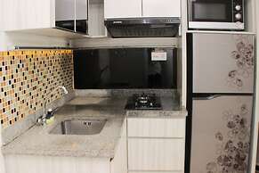 Warm And Enjoy Living 2Br At Springlake Summarecon Bekasi Apartment