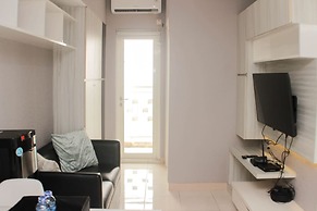 Warm And Enjoy Living 2Br At Springlake Summarecon Bekasi Apartment