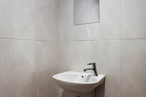 Comfortable And Strategic Studio Apartment Evenciio Margonda