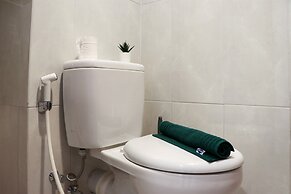 Comfortable And Strategic Studio Apartment Evenciio Margonda