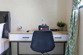 Comfortable And Strategic Studio Apartment Evenciio Margonda