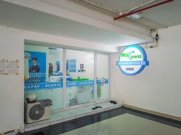 Comfort And Homey Studio At Amethyst Apartment