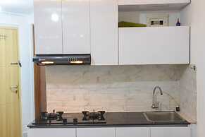 Comfort And Homey Studio At Amethyst Apartment