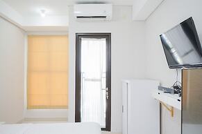 Nice And Modern Studio At Transpark Bintaro Apartment