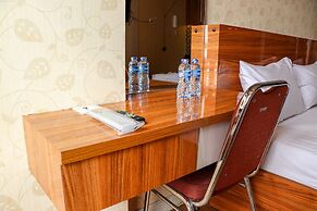 Cozy And Simply Studio At Cinere Bellevue Suites Apartment