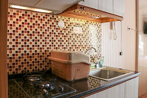 Cozy And Simply Studio At Cinere Bellevue Suites Apartment