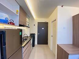 Cozy Designed Studio Apartment At Grand Asia Afrika