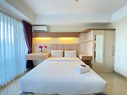 Homey Furnished Studio At Beverly Dago Apartment