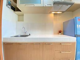 Homey Furnished Studio At Beverly Dago Apartment