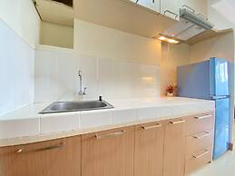 Homey Furnished Studio At Beverly Dago Apartment