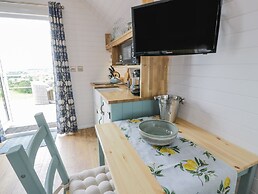 Laird Lodge 2