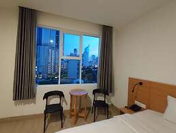 GRAND   THAMRIN  HOTEL