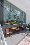 GRAND   THAMRIN  HOTEL