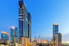 GRAND   THAMRIN  HOTEL