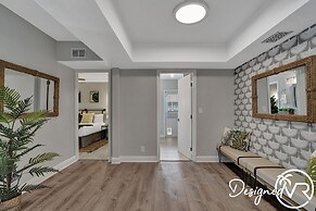 Family vacation 6 Br with Heated Pool