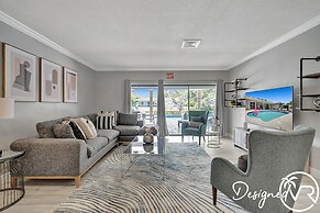 Family vacation 6 Br with Heated Pool