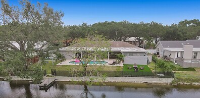 Family vacation 6 Br with Heated Pool