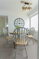 Tides - Beach Front Apartment in Bracklesham Bay