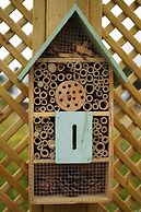 Hollicarrs - Hares Leap