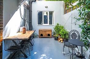 Apartment with Garden View