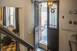 Apartment with Garden View