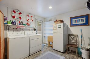 Beach N Bay 204 1 Bedroom Villa by RedAwning