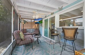 Beach N Bay 204 1 Bedroom Villa by RedAwning