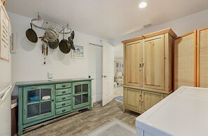 Beach N Bay 204 1 Bedroom Villa by RedAwning