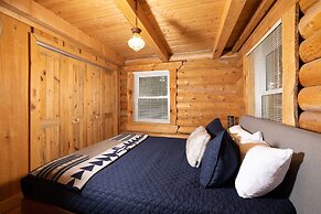 19 - Moonlight Ridge 3 Bedroom Home by RedAwning