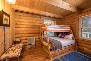 19 - Moonlight Ridge 3 Bedroom Home by RedAwning