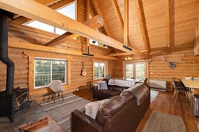 19 - Moonlight Ridge 3 Bedroom Home by RedAwning