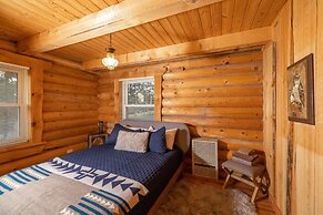 19 - Moonlight Ridge 3 Bedroom Home by RedAwning