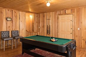 19 - Moonlight Ridge 3 Bedroom Home by RedAwning