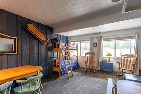 04 - Kodiak Bear 1 Bedroom Home by Redawning
