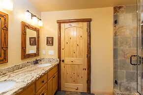 43 - Endless Views 3 Bedroom Home by RedAwning