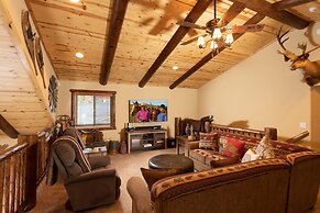 43 - Endless Views 3 Bedroom Home by RedAwning